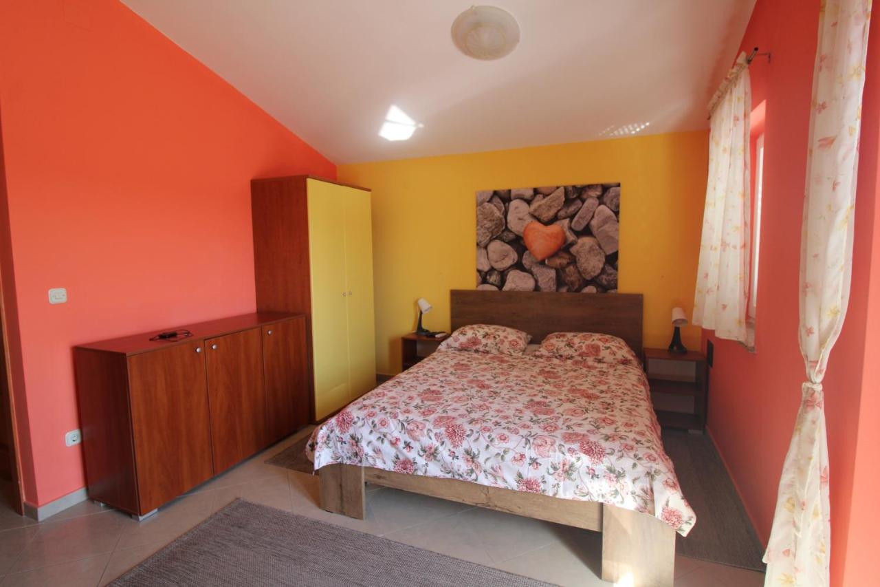 Studio Apartment Aniko Premantura Ngoại thất bức ảnh